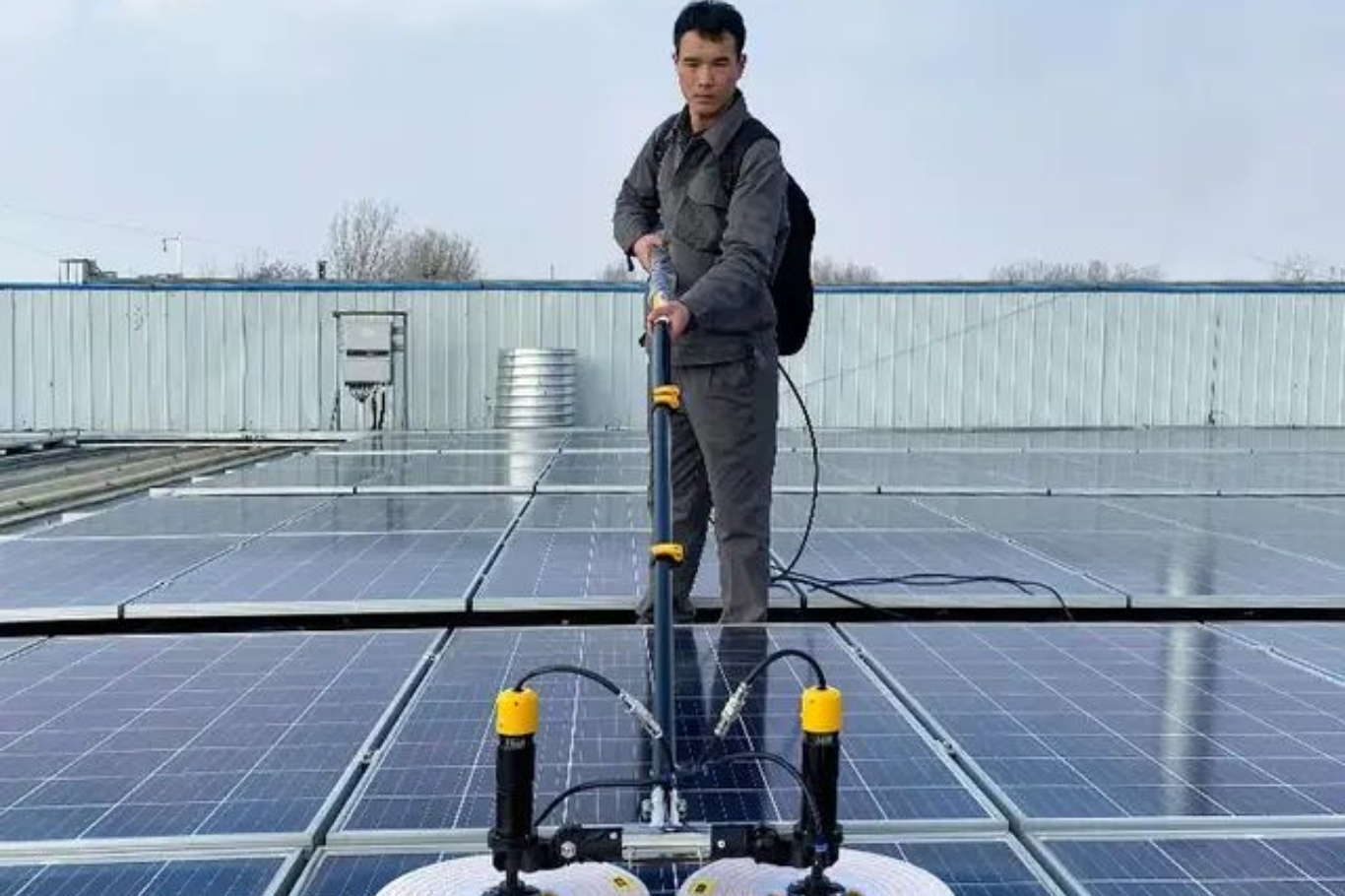 Solar Cleaning service in Dubai